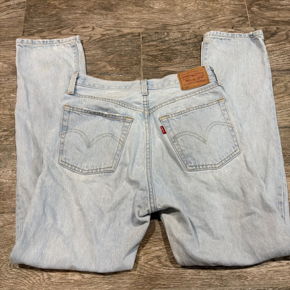 Levis 501 Original Fit Light Wash High Rise Straight Leg Blue Jeans Womens 26x30